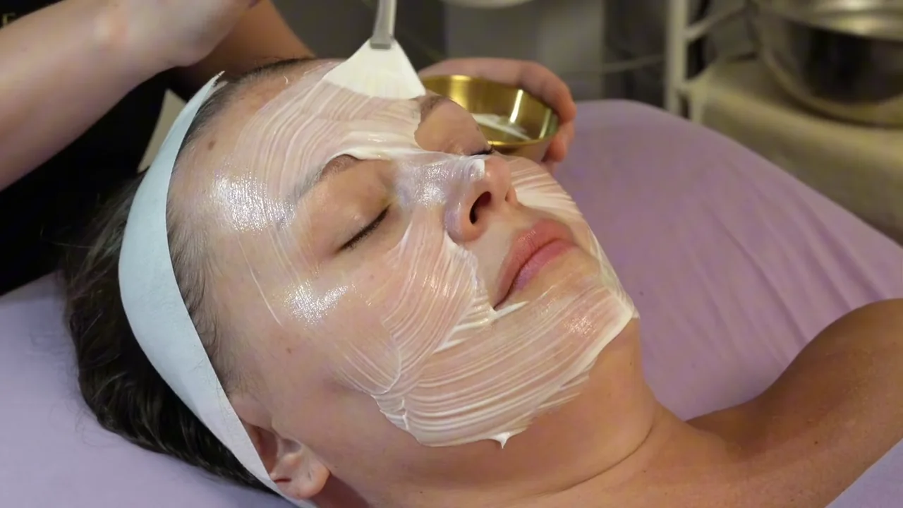 A real Custom Facial being performed at LESIQUE SPA.